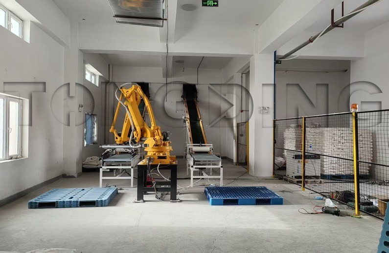 Palletizing robot