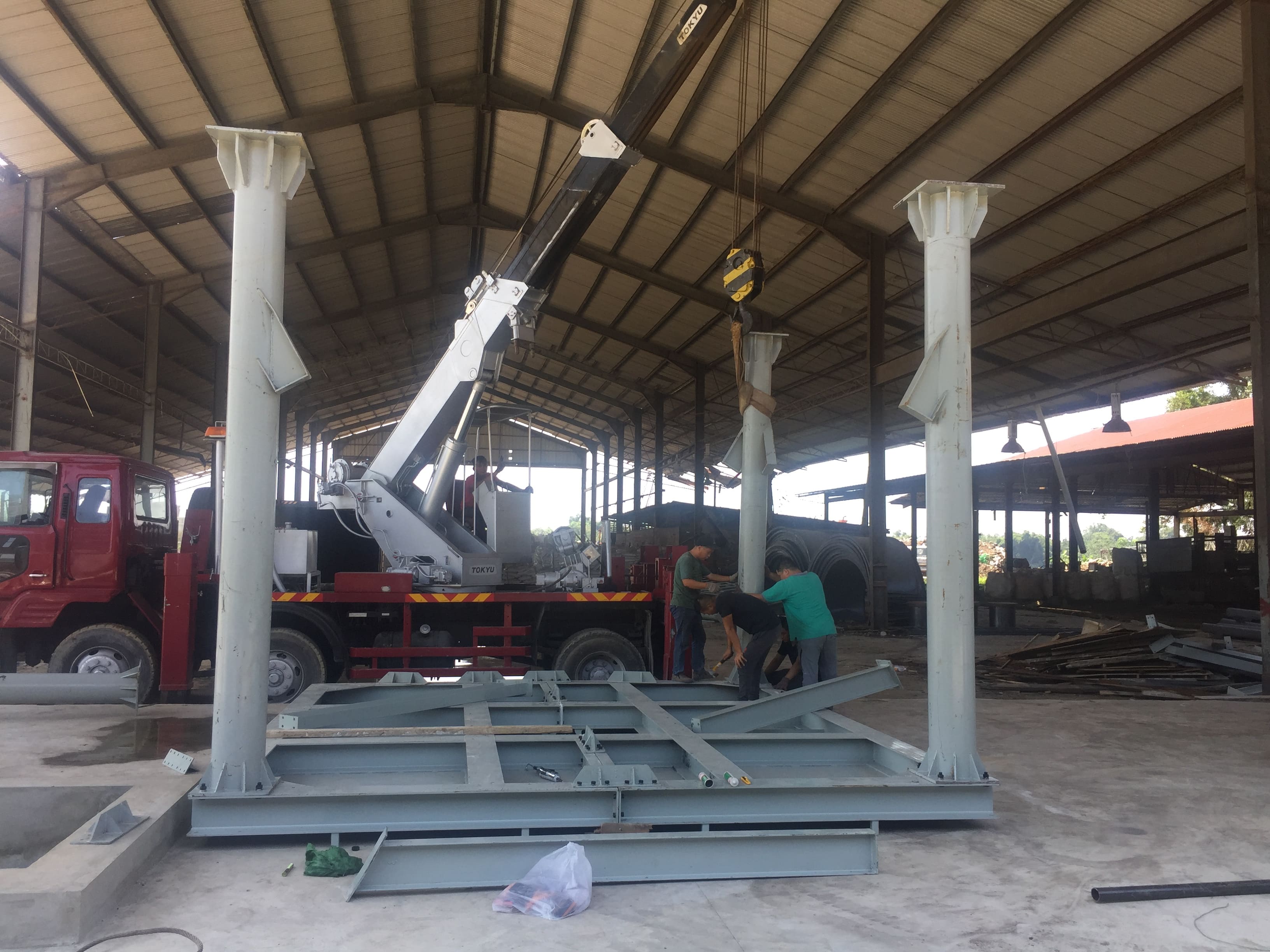 Dry-mix mortar production line platform leg assembly site