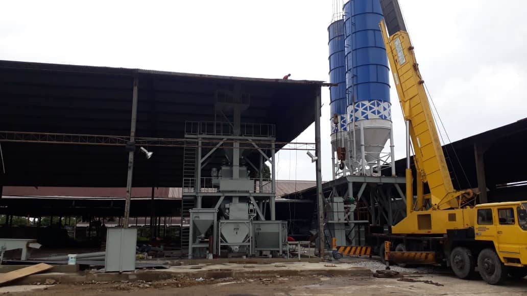 Silo and platform assembly site